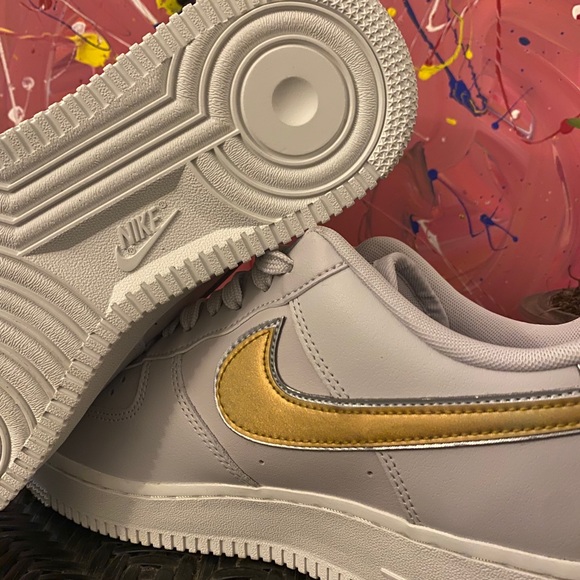 Nike Air Force 1 '07 MTLC Womens 8.5 AR0642 001 - Picture 7 of 8